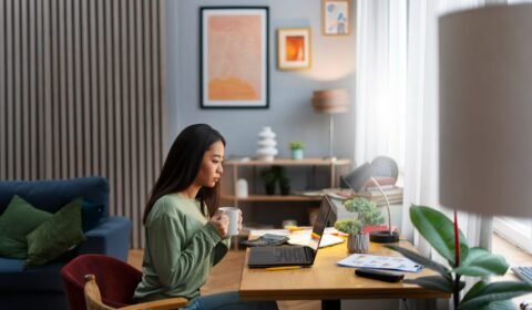 Trabalho Remoto Trabalho Remoto: Descubra como a flexibilidade, a redução de custos e o acesso a talentos globais estão redefinindo o sucesso organizacional.